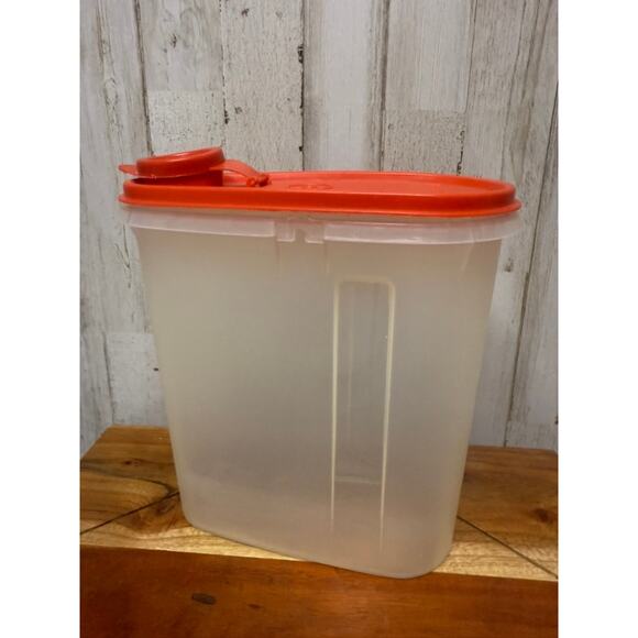 Vintage Tupperware Beverage Buddy Pitcher‎ with Red Flip-Top Lids - Picture 3 of 7